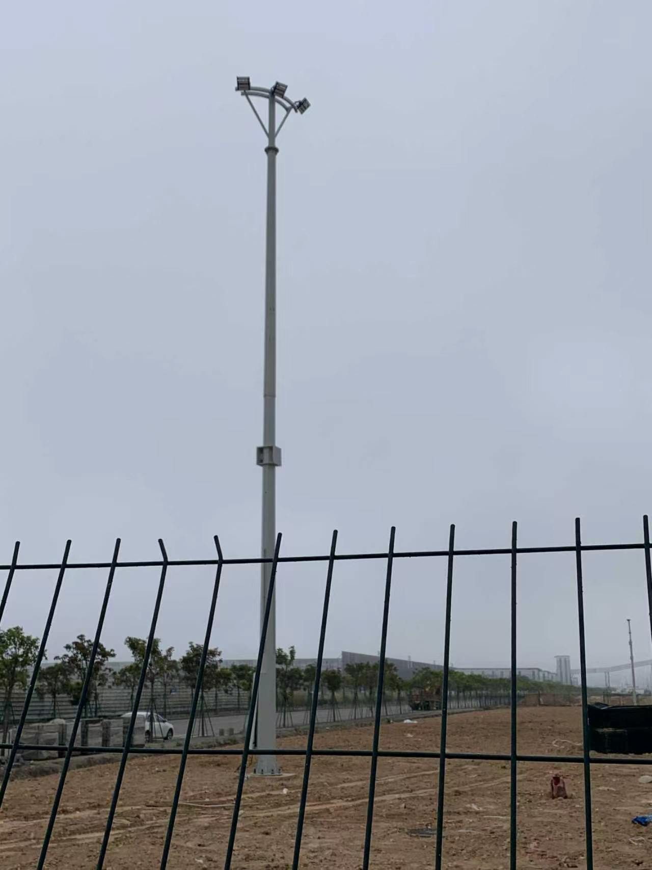 名家汇高新八路综合杆(多功能智能杆)示范段实景